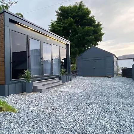Neptunes Pod Fort William Exterior photo